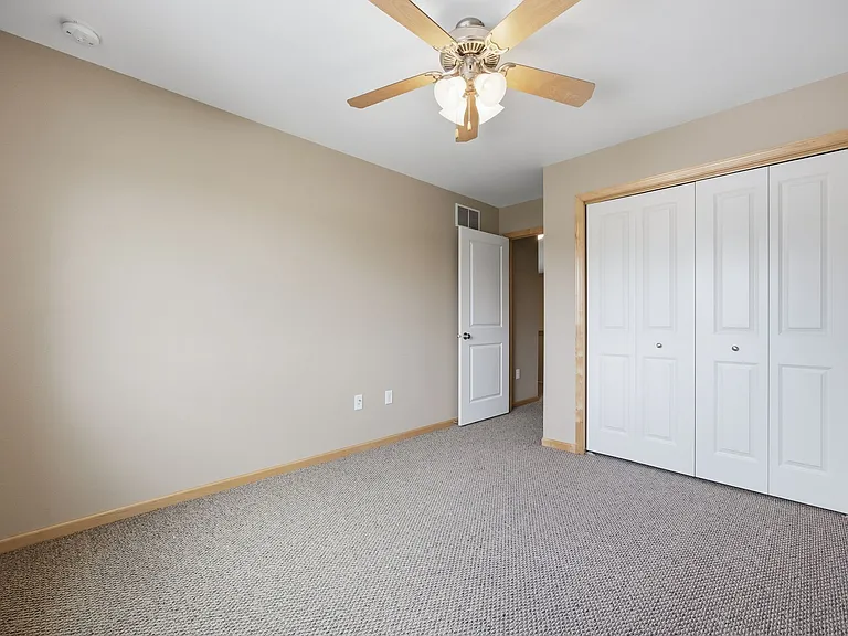 2414 Catskill Ct — Photo 16