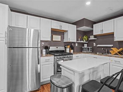 1305 Plainfield St, Johnston, RI, 02919