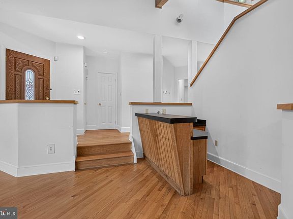 4th image of 2963 Albemarle St NW