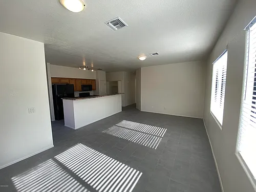 1262 E Weimer Cir #39 Photo 1