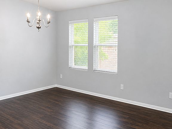 4th image of 437 Grant Ln
