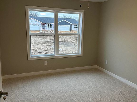 4th image of 2091 Black Bear Dr