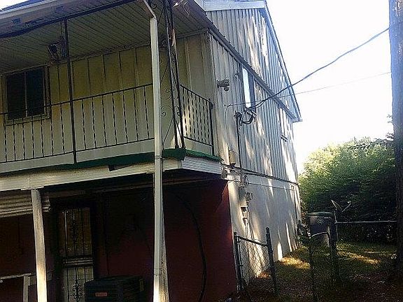 3rd image of 3605 Merritt Cv