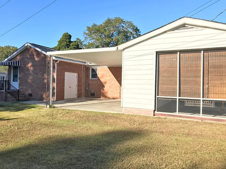 2702 Crockett Dr — Photo 43
