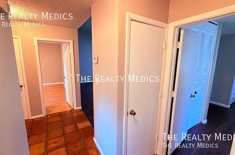 481 Timberwood Trl — Photo 8