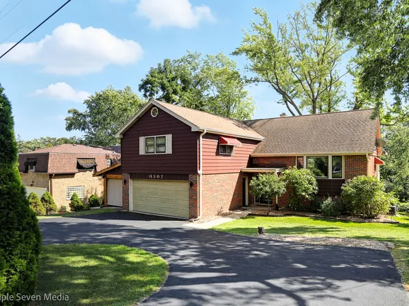 11307 German Church Rd, Willow Springs, IL 60480