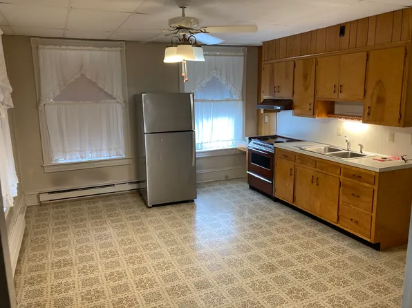 100 E State St #3, Quarryville, PA 17566