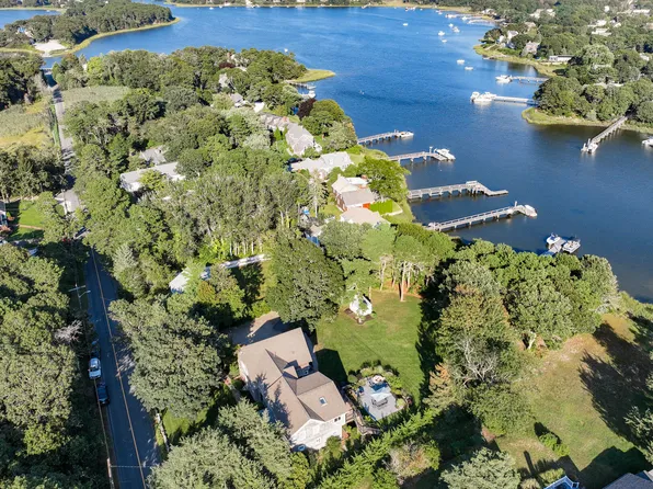 104 Cove Road, West Dennis, MA 02670