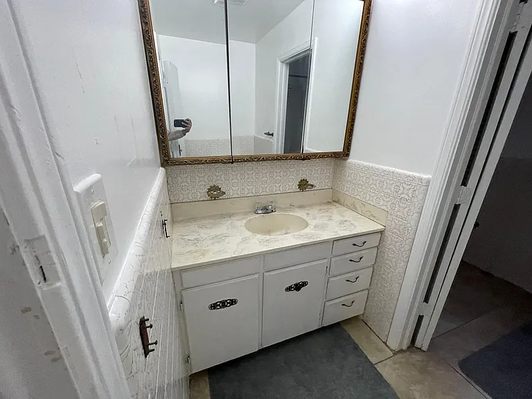 705 S Phoenix Ave #1 — Photo 9