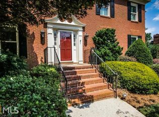 225 Shadow Lake Dr, Lilburn, GA 30047