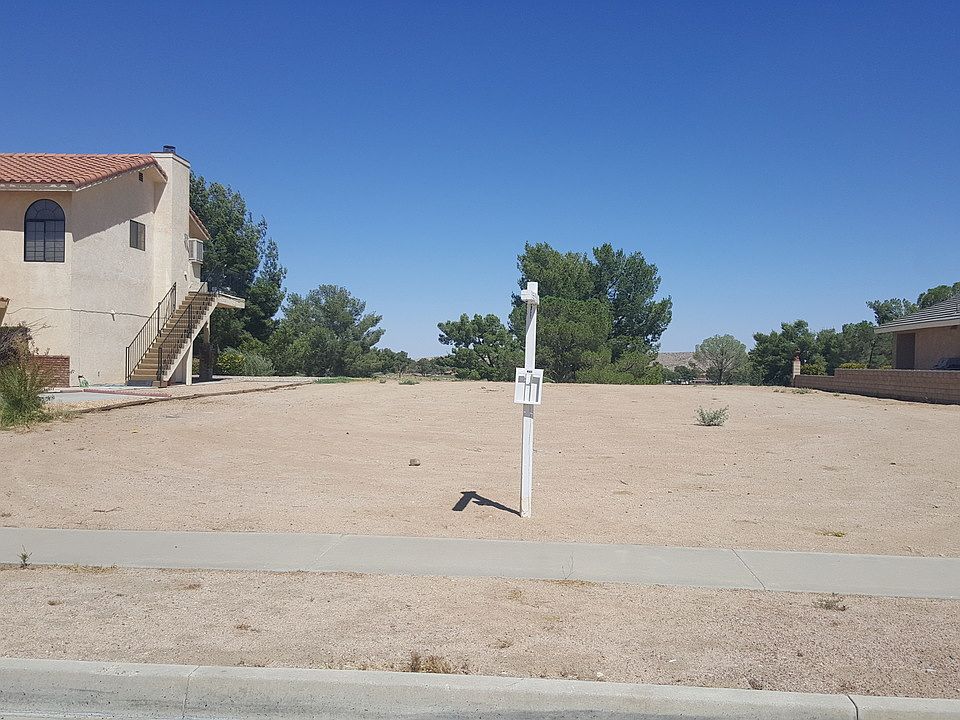 1st image of 27449 Lakeview Dr