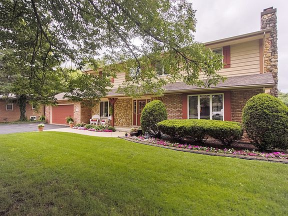 2nd image of 6431 W 126th Pl