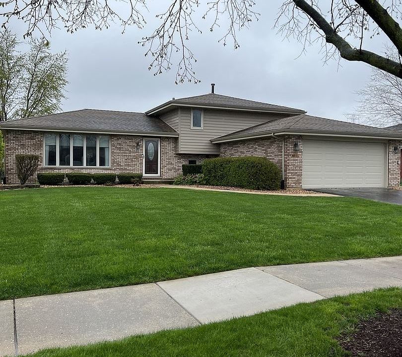 1st image of 8035 Meadowbrook Ln
