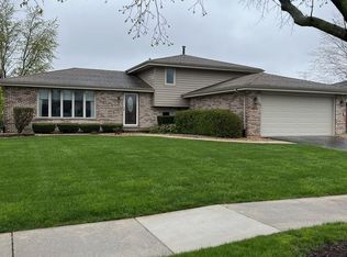 8035 Meadowbrook Ln, Orland Park, IL