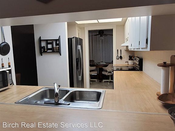 4th image of 609 Windrush Bay Dr