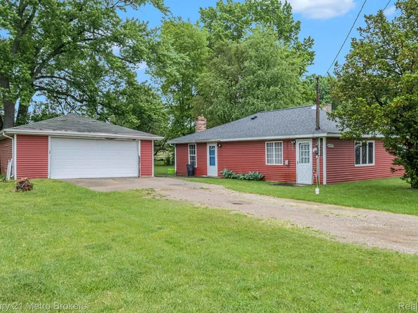 6970 Oxbow Ln, Flint, MI 48506