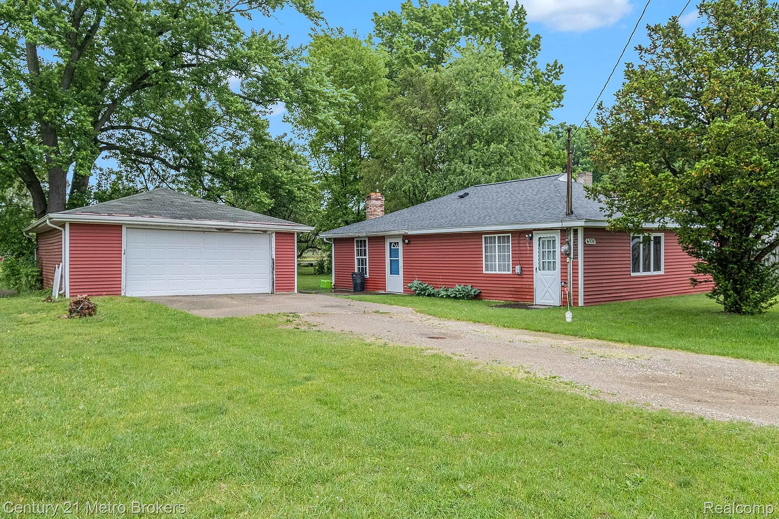 6970 Oxbow Ln photo 1