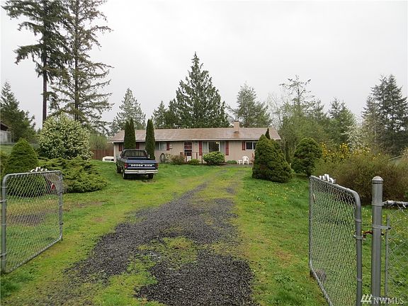 2nd image of 90 SE Highland Dr