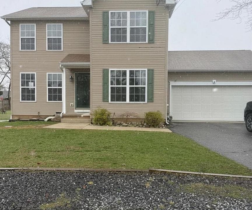 1st image of 776 Fairview Ave