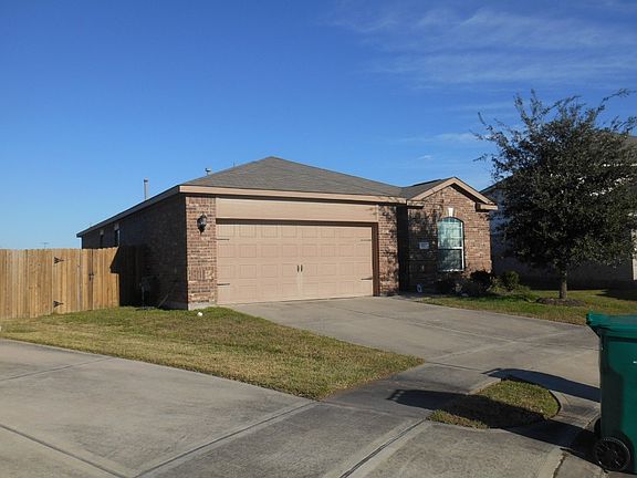 3rd image of 805 Seadrift Ct
