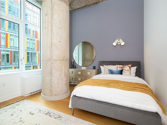 3rd image of 4322 Queens St APT 619
