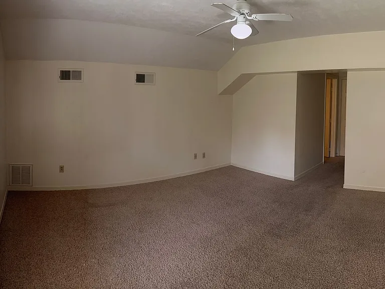 10 Foxcroft Ct — Photo 22