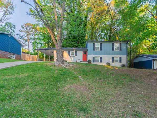 2046 Copperfield Cir, Decatur, GA 30035