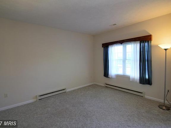 4th image of 63 Sunbrook Ln #14