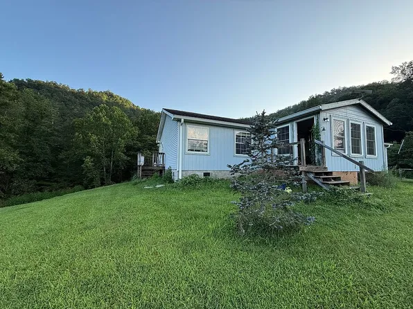 11901 Red Lick Rd, Irvine, KY 40336