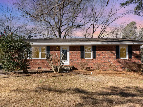 3521 Carolyn Dr, Raleigh, NC 27604