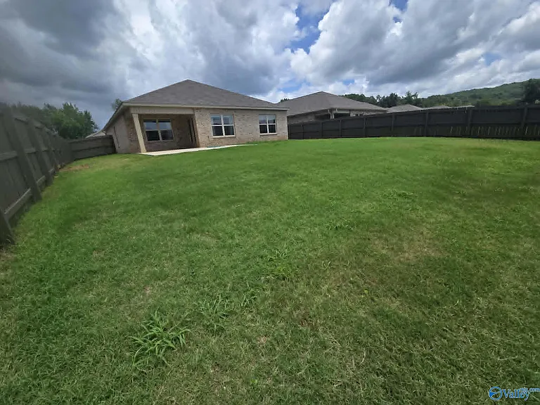 427 Jackson Point Cir — Photo 3