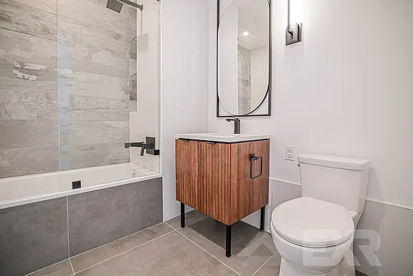 Rented by EXR | media 6