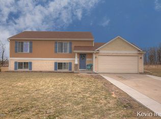 16312 Trent Ridge Dr NE, Cedar Springs, MI 49319