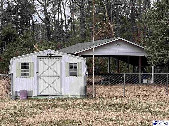 4th image of 450 Forest Dr