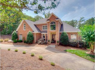 522 Maymont Dr, Cramerton, NC 28032