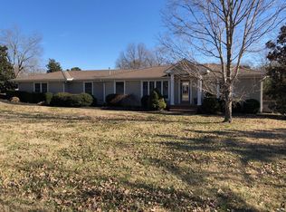 300 Hillview Dr, Dickson, TN 37055