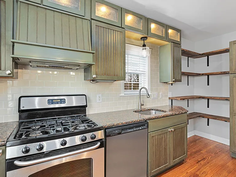 2904 Greentop Ct — Photo 9