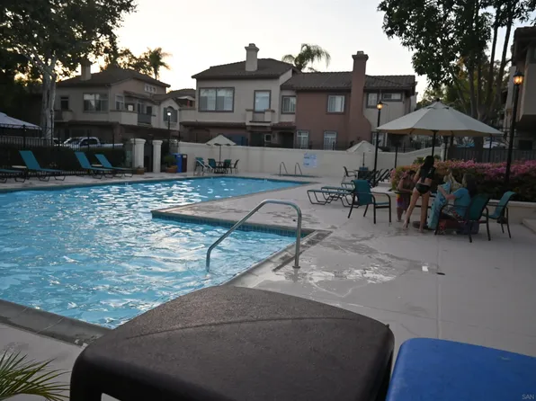 11362 Via Rancho San Diego Unit J, El Cajon, CA 92019