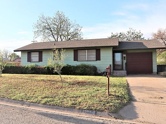 2nd image of 1704 Bristol Dr