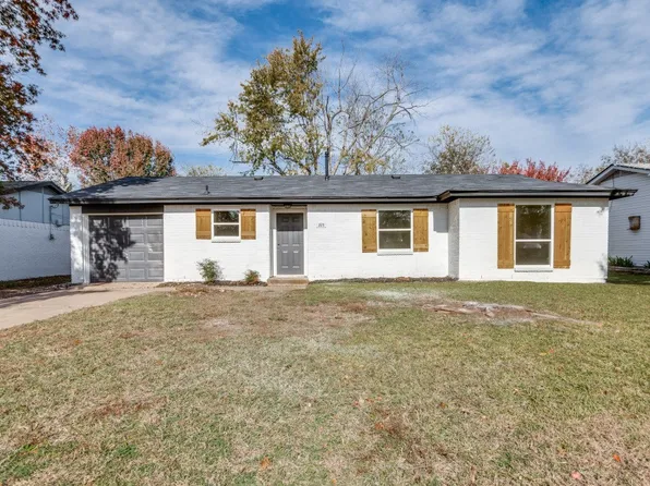 315 W Little Creek Rd, Cedar Hill, TX 75104
