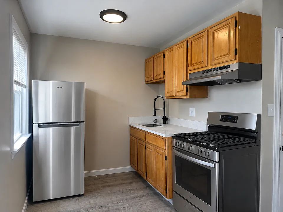 95 Princeton St #3