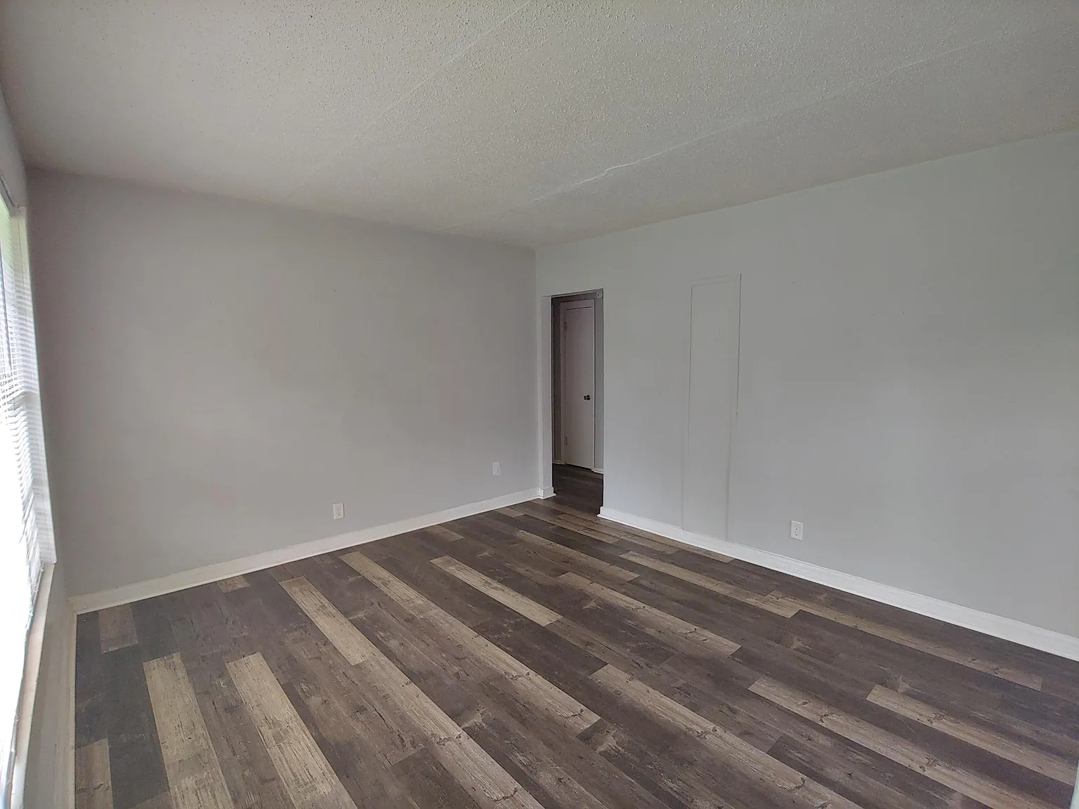 2 bed, 784 sqft, $1,100 — Photo 4