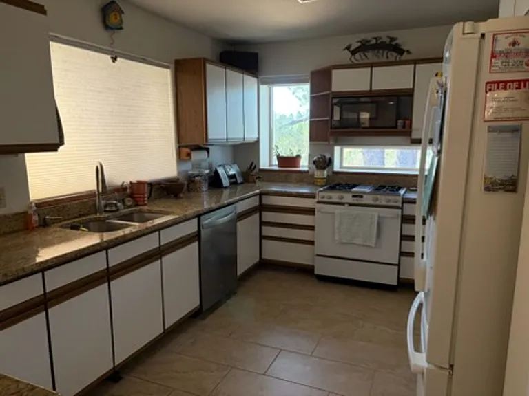 174 Beaver Cir — Photo 4