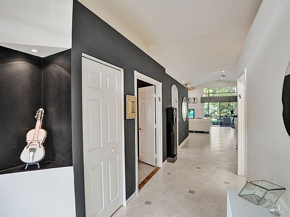 5th image of 6567 Lucaya Avenue
