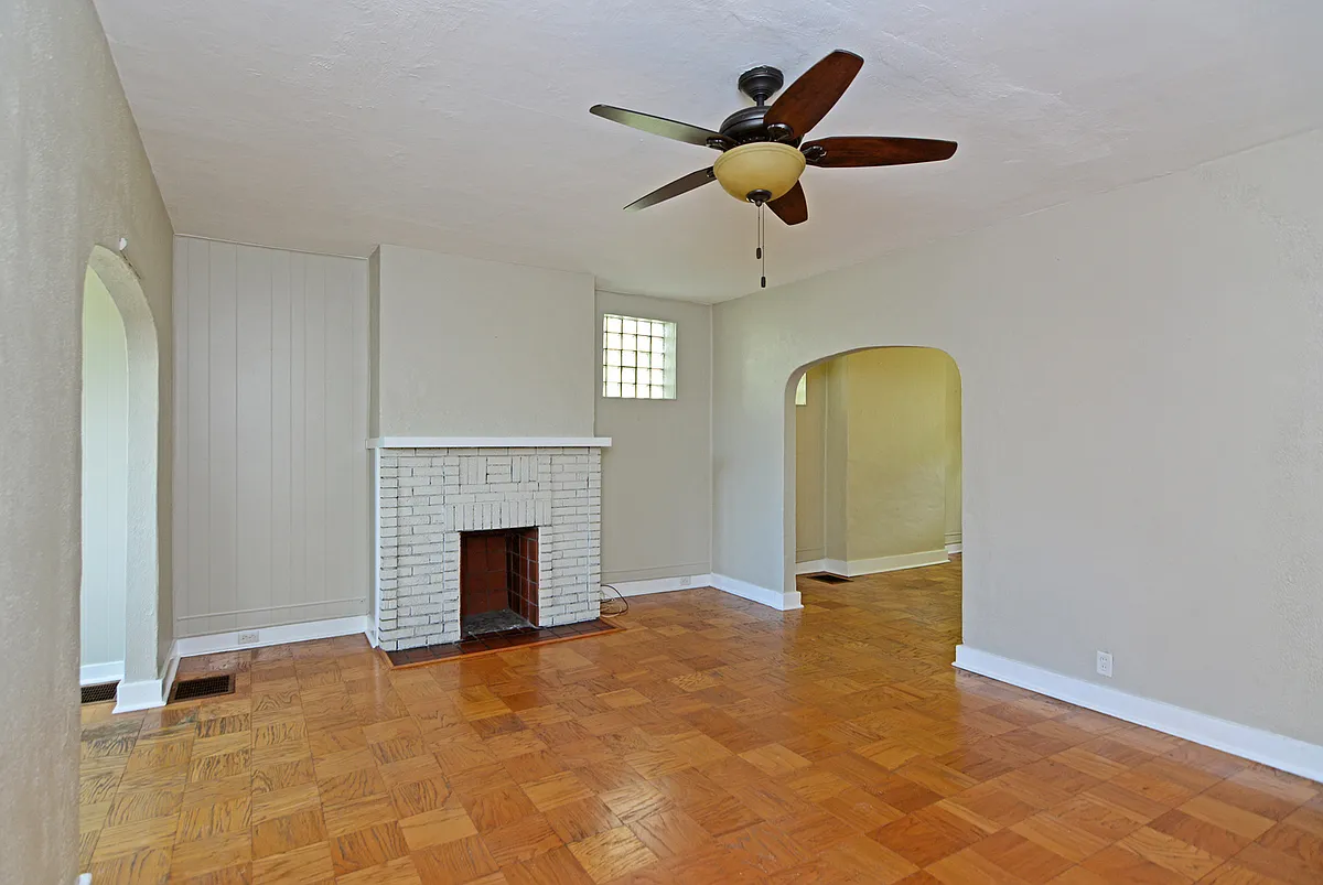 Building Photo - 1027 Welfer St