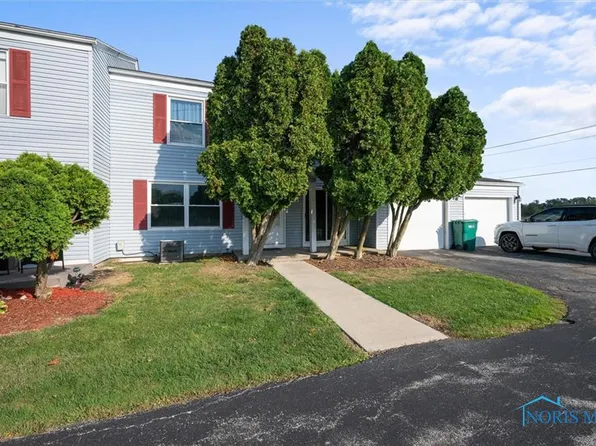 3698 Lakepointe Dr, Northwood, OH 43619