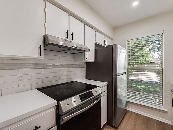 2nd image of 3824 Cibolo Dr #112