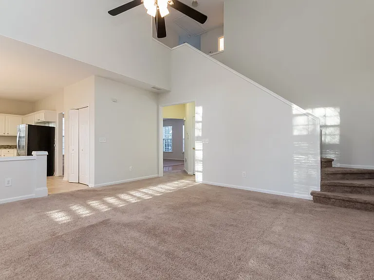 3740 Ridgefair Dr — Photo 6