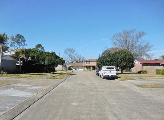 2nd image of 408 Belle Chase Dr