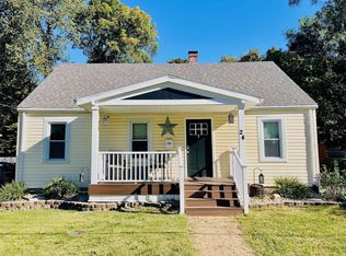 24 Woodland Dr, Collinsville, IL 62234